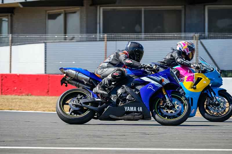 donington no limits trackday;donington park photographs;donington trackday photographs;no limits trackdays;peter wileman photography;trackday digital images;trackday photos